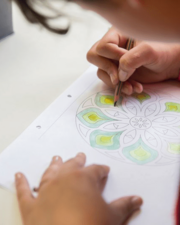 Kleuren voor volwassenen op vrijdag