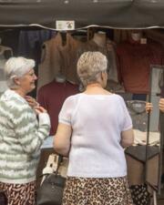 Donelli's met solden