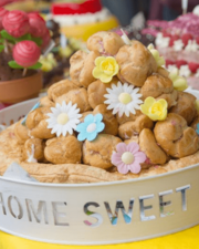 Zoete zonde: soesjes met chocoladesaus