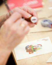 Hobby met Connie - Werken met zandverf