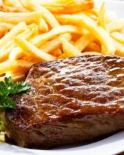 Steak-frites in de tuin, met dessert
