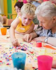 Hobby met Connie - kaarsen versieren