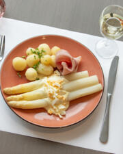 Dag van de verse asperges