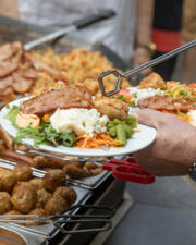BBQ in Oversnes met muziek van Enjoy